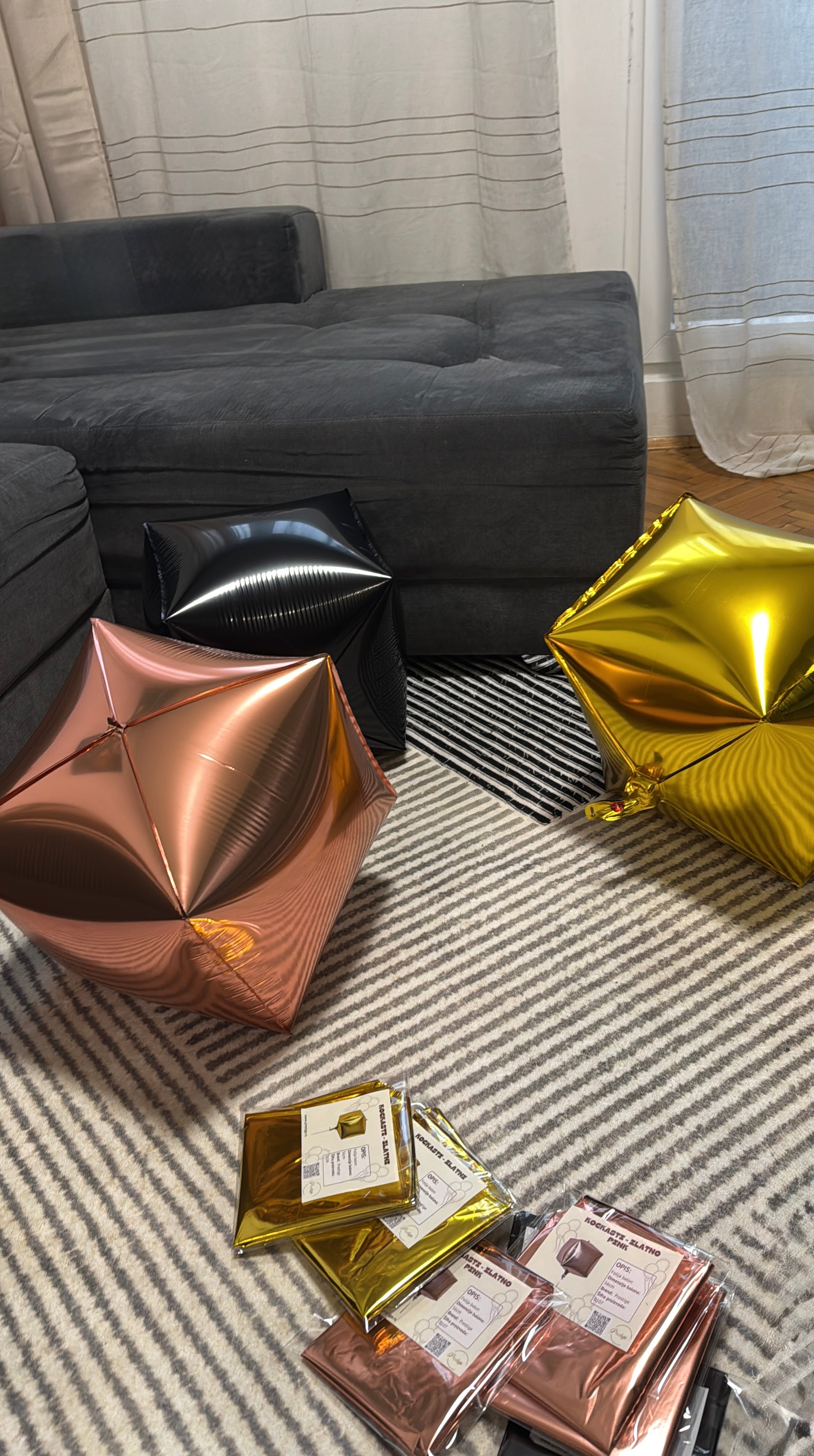 Kockasti folija balon 56cm - Prestige