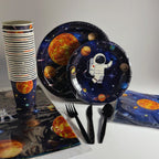 Rođendanski set sa svemir motivima – tanjiri, čaše, salvete i stolnjak za proslave