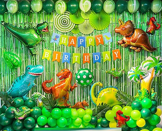 Dinosaurusi i listovi baloni – dečiji rođendanski set sa temom jure i avanture

